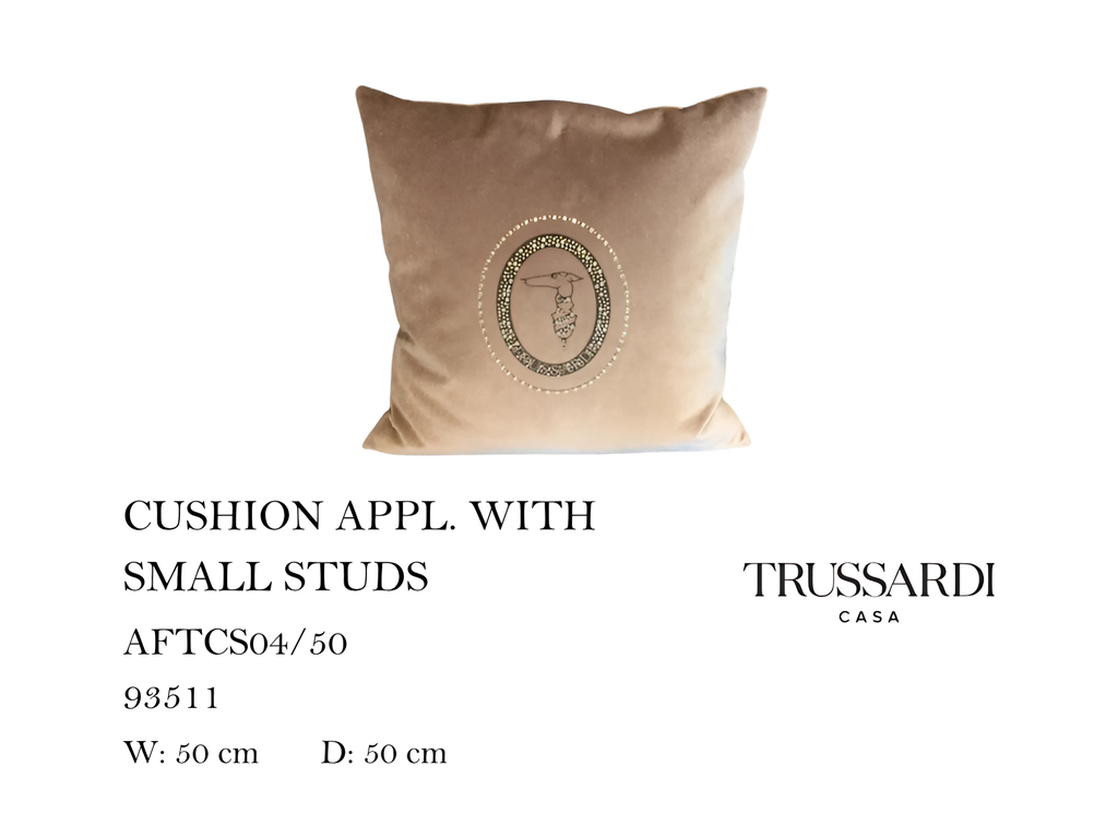 CUSHION APPL. WITH SMALL STUDS